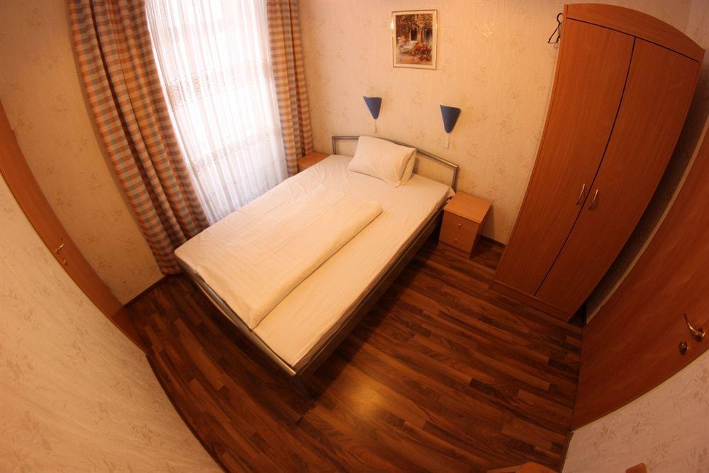 Hotel Pension Arpi Відень Екстер'єр фото