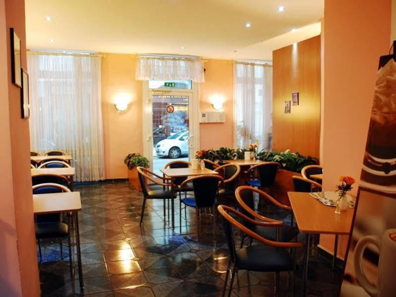 Hotel Pension Arpi Відень Екстер'єр фото
